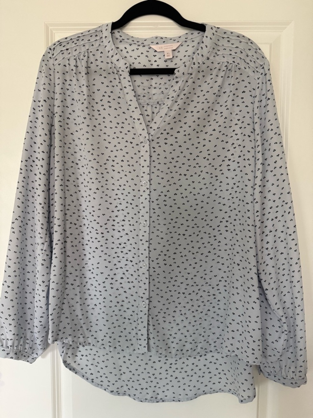 LC Lauren Conrad Light Blue Printed Button-Front Blouse
